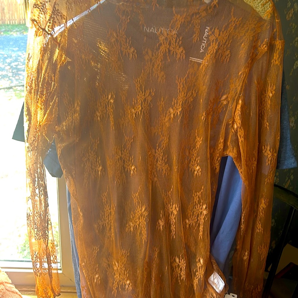 RUFFLED MOCK NECK LACE SHIRT , 2x, oversized / fits like a Large / nwt/ soft 🍁